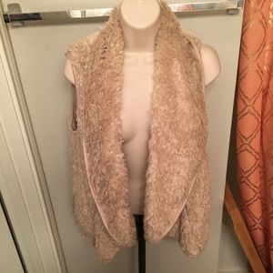 Altar’d State furry Sherpa vest